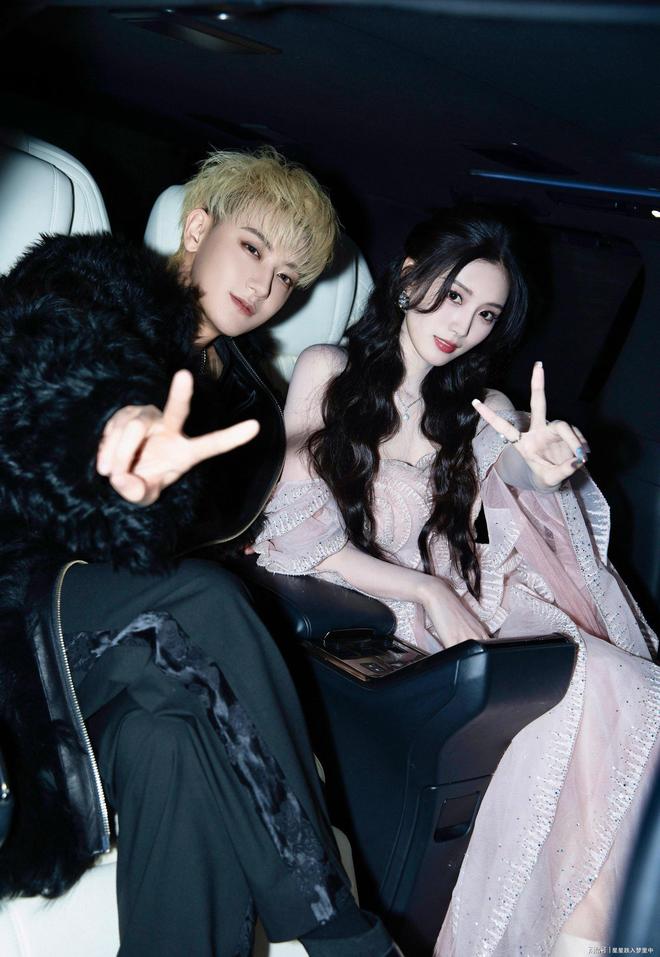 43针顶流转行制造卫生巾麻将胡了黄子韬开颅缝合(图2) 43针顶流转行制造卫生巾麻将胡了黄子韬开颅缝合(图2)